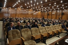  نشست صمیمی دکتر صادقی استاندار زنجان با کارکنان استانداری و فرمانداری زنجان