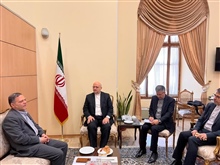  دیدار دکتر سید محسن صادقی استاندار زنحان با آقای دکتر محمود حیدری دستیار وزیر و مدیرکل اروپای شرقی و مدیترانه وزارت امور خارجه ( ترکیه،یونان،قبرس،مجارستان،بلغارستان،چک، صبرستان ،بوسنی و هرزگوین، لهستان و رومانی) 