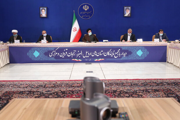 دیدار نمایندگانی از پنج استان کشور با رئیس جمهور