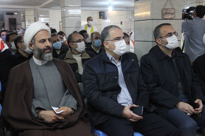 حضور استاندار زنجان، معاون سیاسی امنیتی و اجتماعی استاندار، حجت الاسلام و المسلمین کرمی دادستان و جمعی از فعالان اقتصادی، صاحبان واحدهای تولیدی، سمن ها و خیرین در برنامه کنگره 60 زنجان