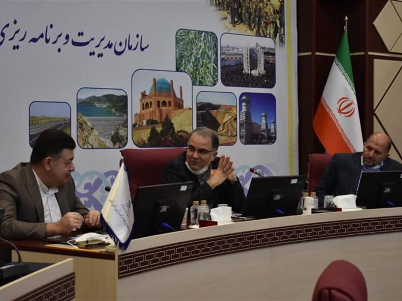 مدیران زنجانی برای تحقق رشد اقتصادی استان در یک مسیر حرکت کنند