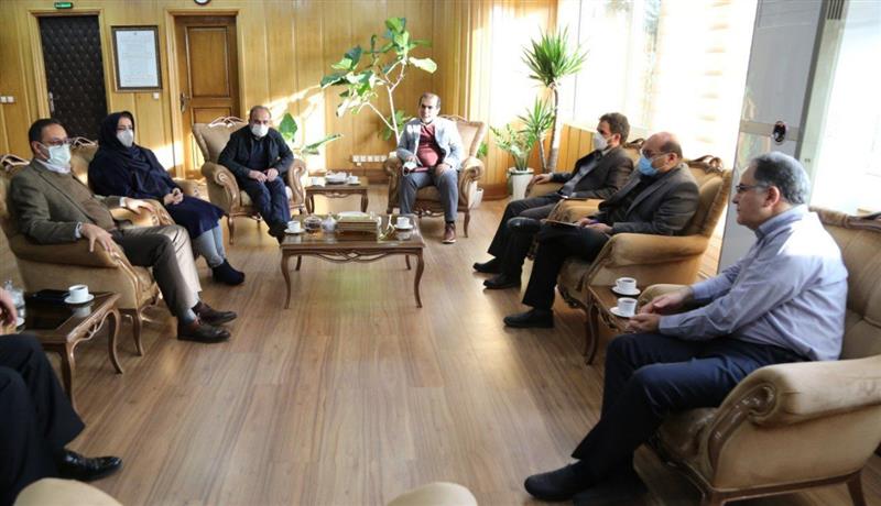 دیدار مدیر عامل شرکت تولیدی مواد شوینده پارس حیات با دکتر افشارچی استاندار زنجان