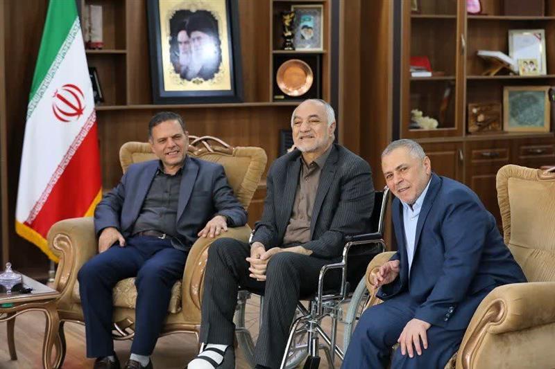 دیدار مشترک  سردار مصطفی مولوی  فرد رییس دفتر بازرسی ویژه رئیس جمهور و سردار منصور عزتی، از فرماندهان و یادگاران هشت سال دفاع مقدس با دکتر سید محسن صادقی استاندار زنجان