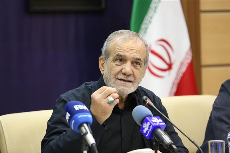 هیچ قدرتی نمی تواند مردم متحد را متوقف کند/ علم و دانایی را در کشور به اوج می رسانیم