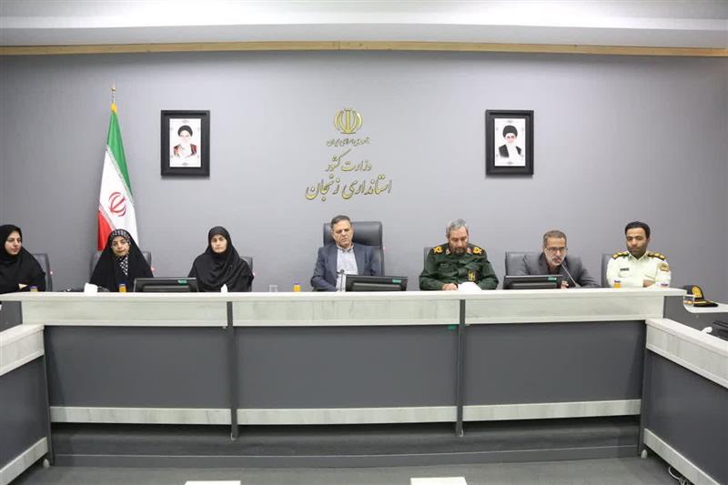 شهدا چراغ راه ملت‌اند و خدمت به خانواده آنان وظیفه‌ای انسانی و انقلابی است