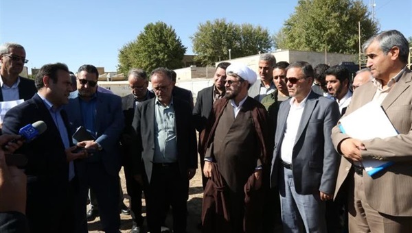 بازدید سید محسن صادقی، استاندار زنجان، از ورزشگاه شهید خرمی  شهرستان خرمدره