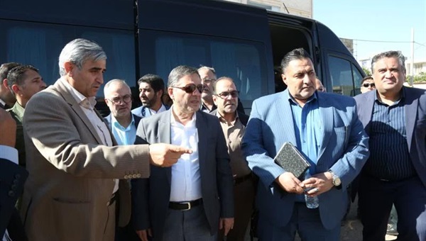 سید محسن صادقی، استاندار زنجان، در جریان سفر به شهرستان خرمدره از روند اجرای طرح نهضت ملی مسکن این شهرستان بازدید کرد