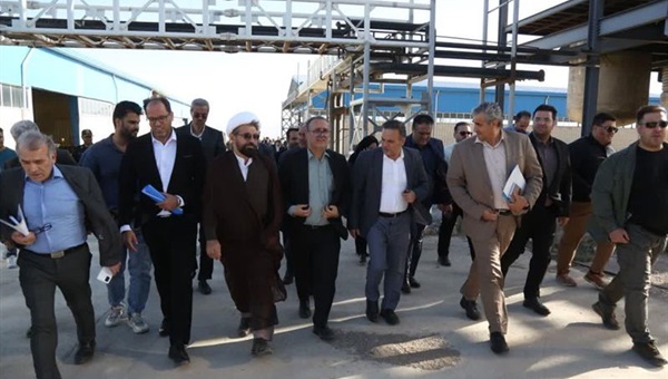 بازدید سید محسن صادقی استاندار زنجان از واحدهای تولیدی در حال احداث صدر ارس و سوبرا رزین شهرستان خرمدره