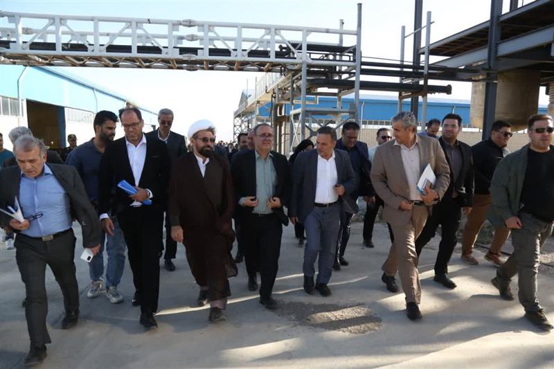بازدید سید محسن صادقی استاندار زنجان از واحدهای تولیدی در حال احداث صدر ارس و سوبرا رزین شهرستان خرمدره