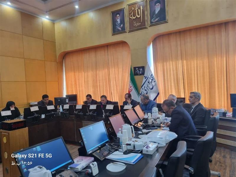 بررسی مصوبات سفر رئیس‌جمهور به زنجان و فرایند انتخابات شوراها در نشست مجمع نمایندگان با استاندار زنجان