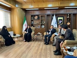 تجلیل وزیر راه و شهرسازی از خانواده سه شهید زنجانی