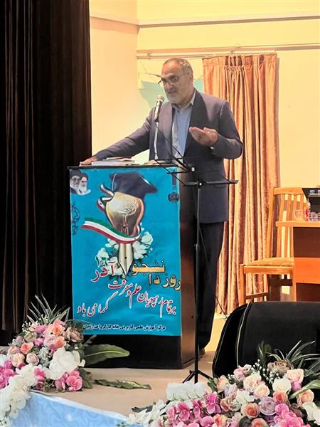 ایران در پی انرژی صلح‌آمیز هسته‌ای بود / غرب سال‌ها برای کوچک‌سازی ایران برنامه داشت.