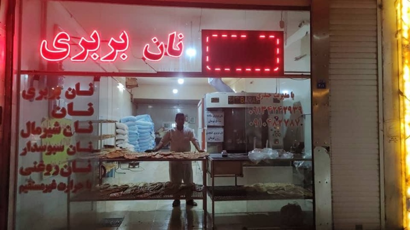 واحد‌های سنگکی و بربری شهر زنجان در روزهای تعطیل و تا یک ساعت بعد از افطار مکلف به پخت و عرضه نان شدند