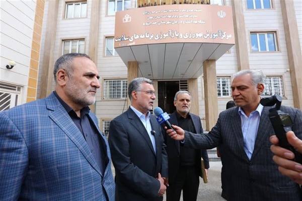 بازدید وزیر بهداشت، درمان و آموزش پزشکی از مراکز بهداشتی و درمانی استان زنجان