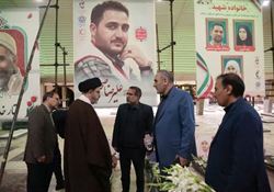 حجت‌الاسلام و المسلمین سید علاء بوشهری نماینده دفتر آیت الله العظمی سیستانی، در غبارروبی گلزار شهدای زنجان، به یادگاران حماسه و ایثار ادای احترام نمود.