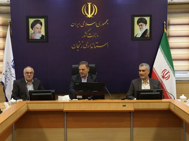 برگزاری مراسم تکریم کارمندان بازنشسته استانداری زنجان با حضور استاندار