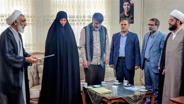 ادامه راه شهدای امنیت وظیفه همگانی است