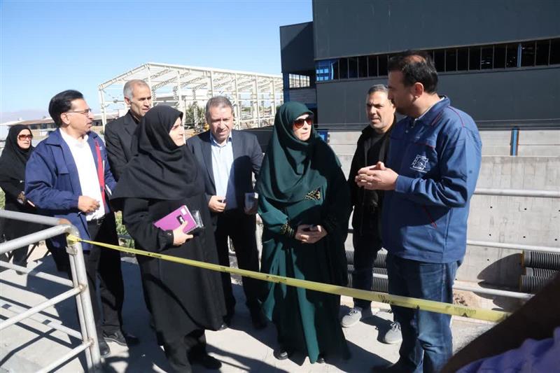 بازدید معاون رئیس‌جمهور و معاون اقتصادی استاندار زنجان از مجتمع کاغذسازی راشاکاسپین ایرانیان