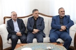 استاندار زنجان در دیدار با مادر شهید جواد بیات، یاد و خاطره شهدای انقلاب اسلامی را گرامی داشت