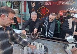 حضور علی صادقی، معاون سیاسی، اجتماعی و امنیتی استانداری زنجان در موکب حسینیه اعظم زنجان در منطقه ۱۸ تهران