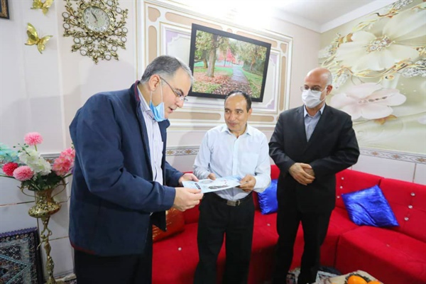 دکتر افشارچی استاندار زنجان و مهندس خالقی فرماندار شهرستان با خانواده های معزز جانبازان دیدار و گفتگو کردند