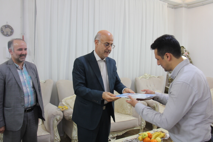 وجود مبارک شهدا را مدیون انقلاب اسلامی ایران هستیم