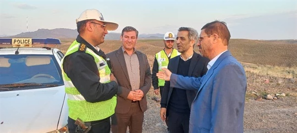فرماندار زنجان از تلاش‌های پلیس راهور در جاده‌ی پرتردد زنجان-ارمغان‌خانه قدردانی کرد