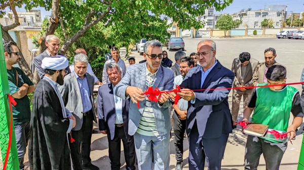 افتتاح زمین ورزشی چمن مصنوعی در دبیرستان حاج احمد خمینی زنجان با حضور معاون فرماندار شهرستان