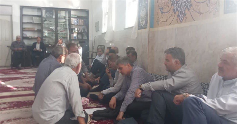 دیدار فرماندار زنجان با اهالی روستای دالکی در هفته‌ی دولت