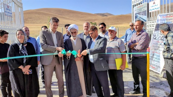 افتتاح واحد مرغداری در روستای زنگل‌آباد به مناسبت هفته‌ی دولت