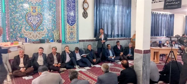 بررسی مشکلات مردم منطقه‌ی زنجانرود در نشستی صمیمی با فرماندار و نماینده مجلس