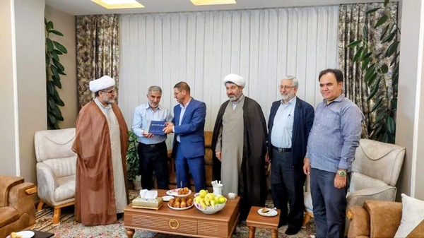 دیدار فرماندار زنجان با جانبازان سرافراز به مناسبت هفته‌ی دفاع مقدس