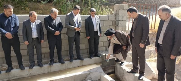 افتتاح کانال بتنی انتقال آب شهر کرسف با اعتباری بالغ بر ۱۴ میلیارد ریال به بهره برداری رسید .