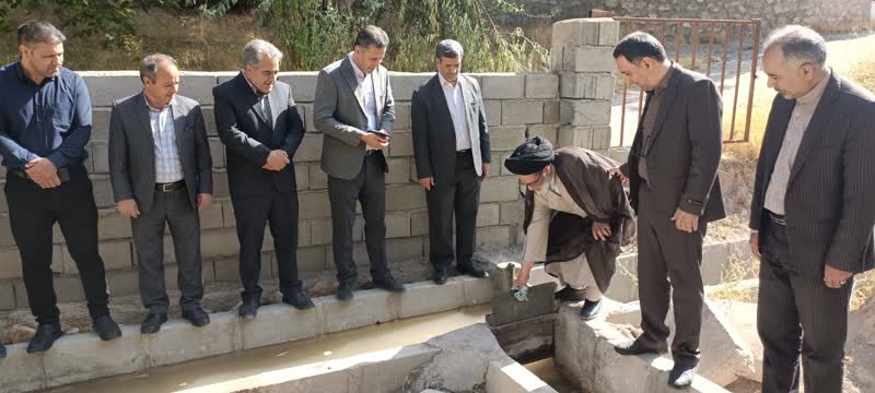 افتتاح کانال بتنی انتقال آب شهر کرسف با اعتباری بالغ بر ۱۴ میلیارد ریال به بهره برداری رسید .