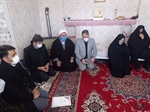 دیدار شهامی معاون توسعه مدیریت و منابع استانداری زنجان به همراه امام جمعه با مادر شهید والامقام علی معینی شهر صایین قلعه
