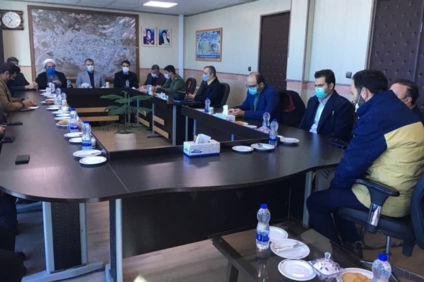 برگزاری جلسه شورای اداری شهر صایین قلعه به ریاست شهامی معاون توسعه مدیریت و منابع استانداری زنجان در محل شهرداری صایین قلعه