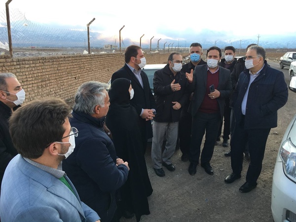 بازدید دکتر افشارچی استاندار زنجان به همراه ذوالقدر فرماندار شهرستان ابهر از مرکز دفن زباله شهرداری به منظور بررسی و رفع مشکلات