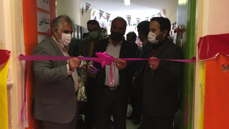 آئین افتتاح اتاق ورزش مشترک مدرسه سمیه و ابوذر شریف آباد با حضور ذوالقدر فرماندار شهرستان ابهر ، اسماعیلی مدیرکل آموزش و پرورش استان و جمعی از مسئولین شهرستان