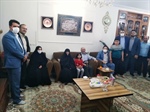 دیدار با خانواده شهیدان علیرضا و محمد نوروزیان با حضور ذوالقدر فرماندار شهرستان ابهر به همراه اعضای شورا و شهردار