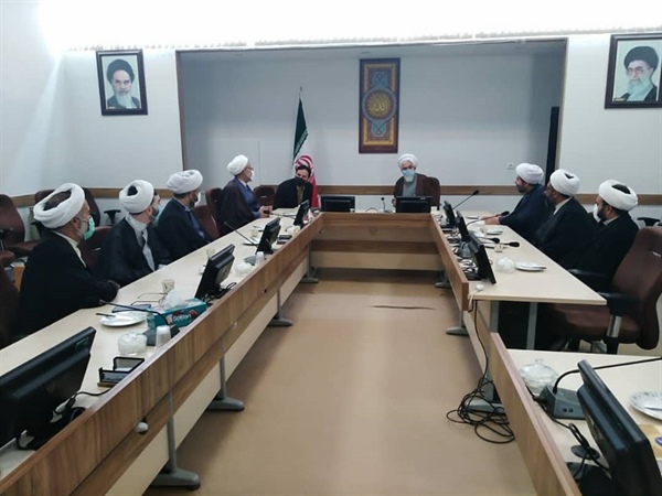 دیدار و گفتگوی ذوالقدر فرماندار شهرستان ابهر، با آیت الله خاتمی نماینده ولی فقیه در استان و امام جمعه زنجان به مناسبت فرا رسیدن سال نو و بررسی تحقق شعار سال جدید