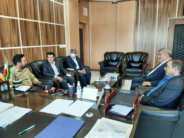 دیدار مدیرکل ثبت احوال استان زنجان با ذوالقدر فرماندار ابهر و گفتگو در مورد حل مشکلات مربوط به حوزه ثبت احوال شهرستان ابهر