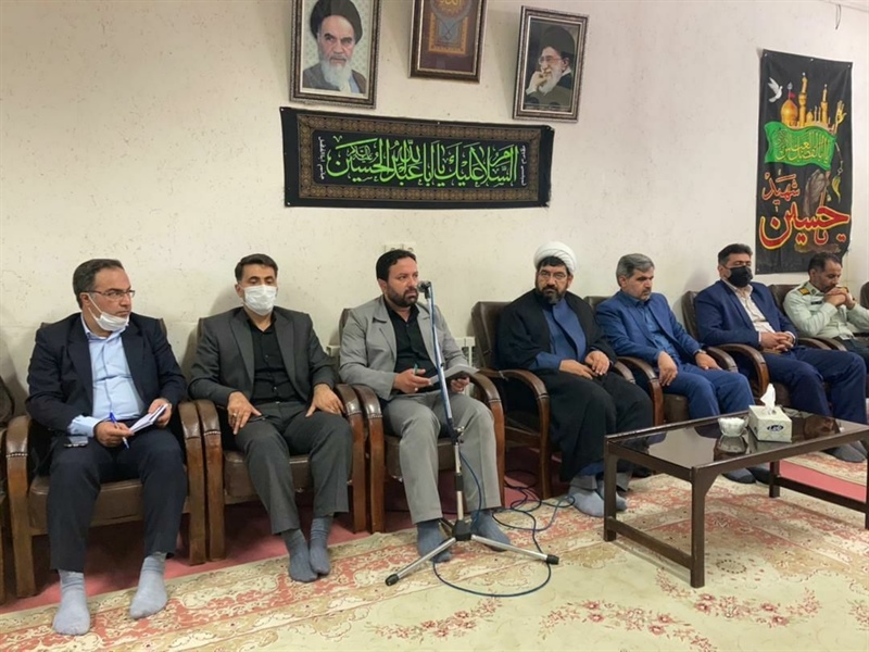 برگزاری جلسه شورای اداری شهرستان ابهر با حضور فرماندار، اعضای شورای اداری و خبرنگاران در محل دفتر امام جمعه محترم ابهر در اولین روز هفته دولت