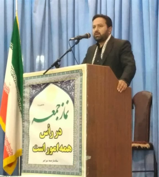 حضور و سخنرانی ذوالقدر فرماندار شهرستان ابهر در آئین عبادی و سیاسی نماز جمعه شهر ابهر، به مناسبت گرامیداشت هفته دولت