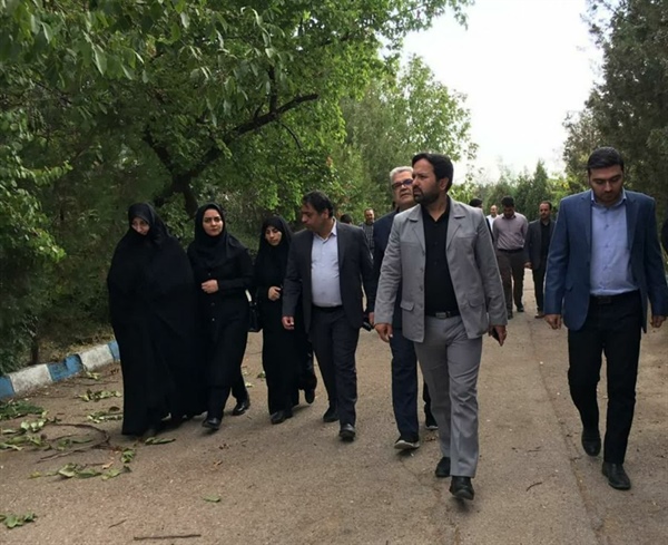 بازدید میدانی ذوالقدر فرماندار شهرستان ابهر به همراه شهردار، رئیس و اعضای شورای اسلامی از دانشگاه های پیام نور و آزاد اسلامی ابهر، به منظور بررسی و حل مشکلات