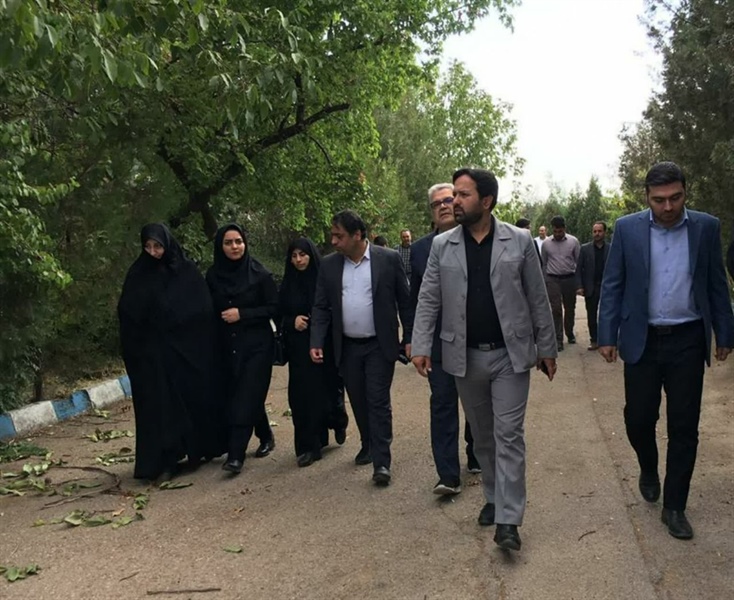 بازدید میدانی ذوالقدر فرماندار شهرستان ابهر به همراه شهردار، رئیس و اعضای شورای اسلامی از دانشگاه های پیام نور و آزاد اسلامی ابهر، به منظور بررسی و حل مشکلات