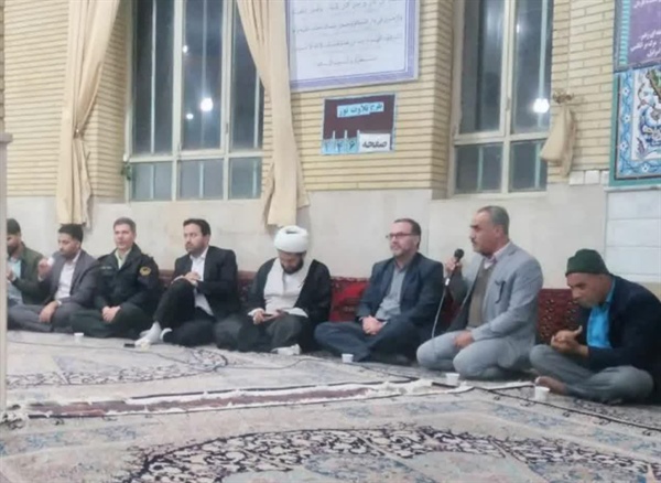 حضور فرماندار و مسئولین شهرستان ابهر در مسجد مهدیه شهر ابهر جهت بررسی مسائل و رفع مشکلات منطقه