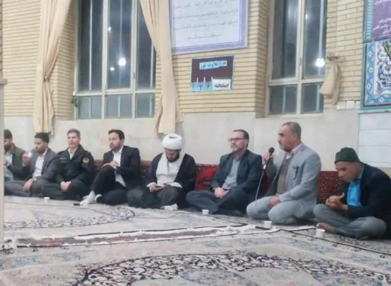 حضور فرماندار و مسئولین شهرستان ابهر در مسجد مهدیه شهر ابهر جهت بررسی مسائل و رفع مشکلات منطقه