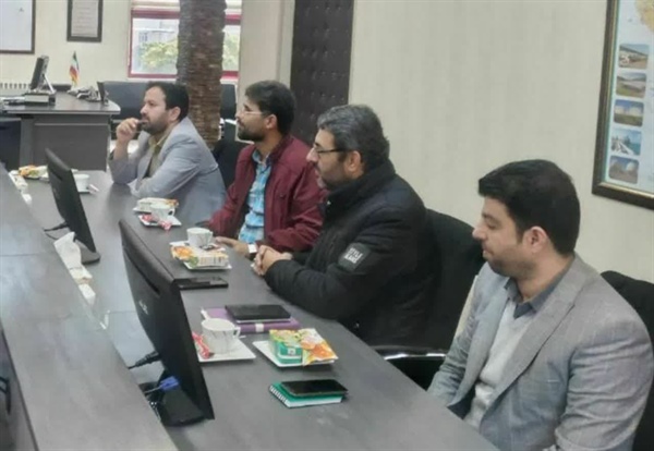 دیدار و گفتگوی ذوالقدر فرماندار شهرستان ابهر با مدیرعامل شرکت پخش فرآورده‌های نفتی استان زنجان