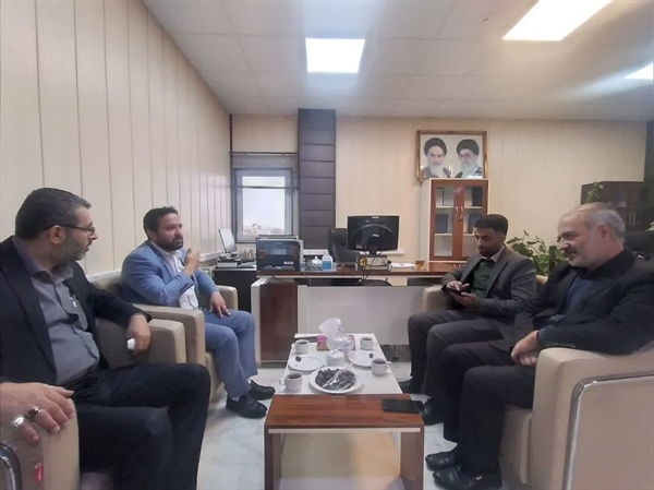 حضور سرزده ذوالقدر فرماندار شهرستان ابهر در اداره تامین اجتماعی به منظور بررسی روند خدمت رسانی به مردم و نحوه برخورد با ارباب رجوع