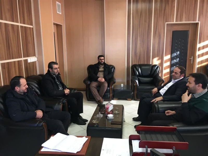آیین معارفه رئیس جدید بانک تجارت شعبه مرکزی ابهر، با حضور ذوالقدر فرماندار شهرستان ابهر و جمعی از مسئولین